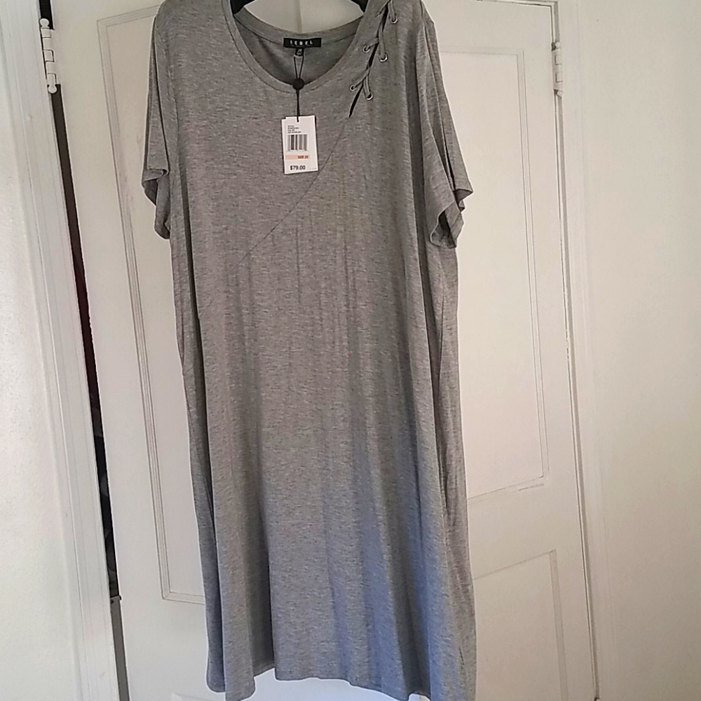 New Rebel Wilson dress